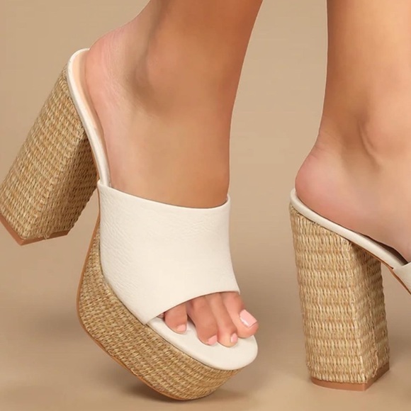 Lulu’s Karinah White Raffia Platform Slide Sandals Size 9 - Picture 5 of 6